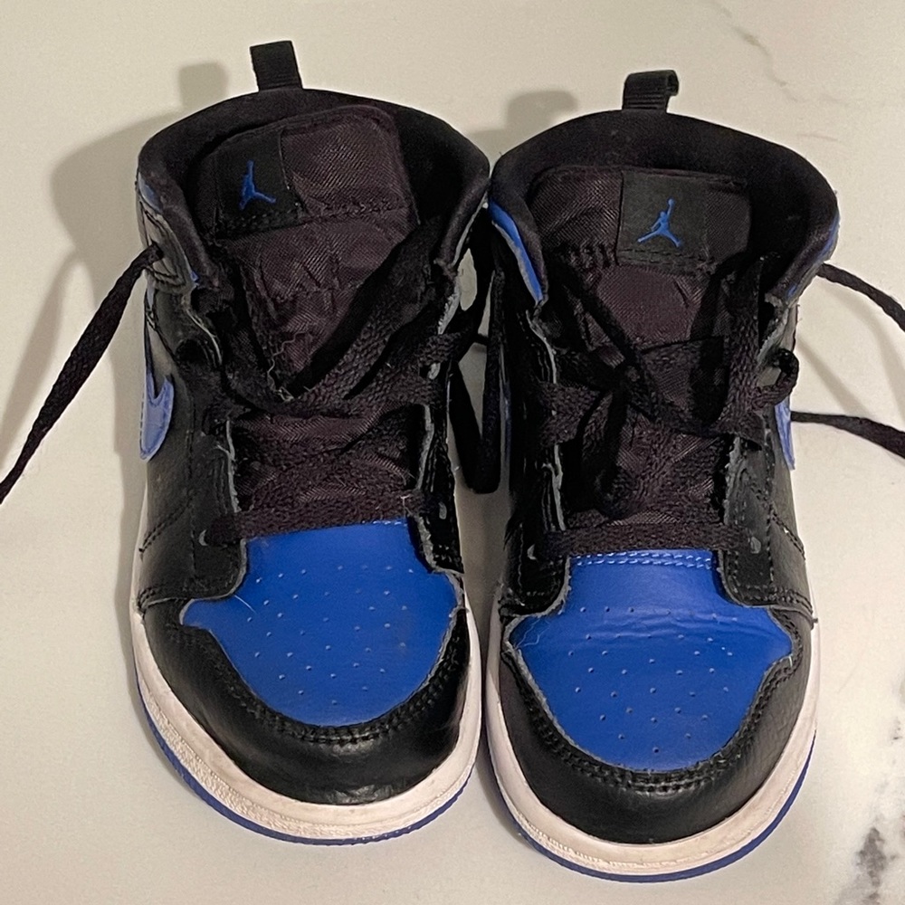 Shoe